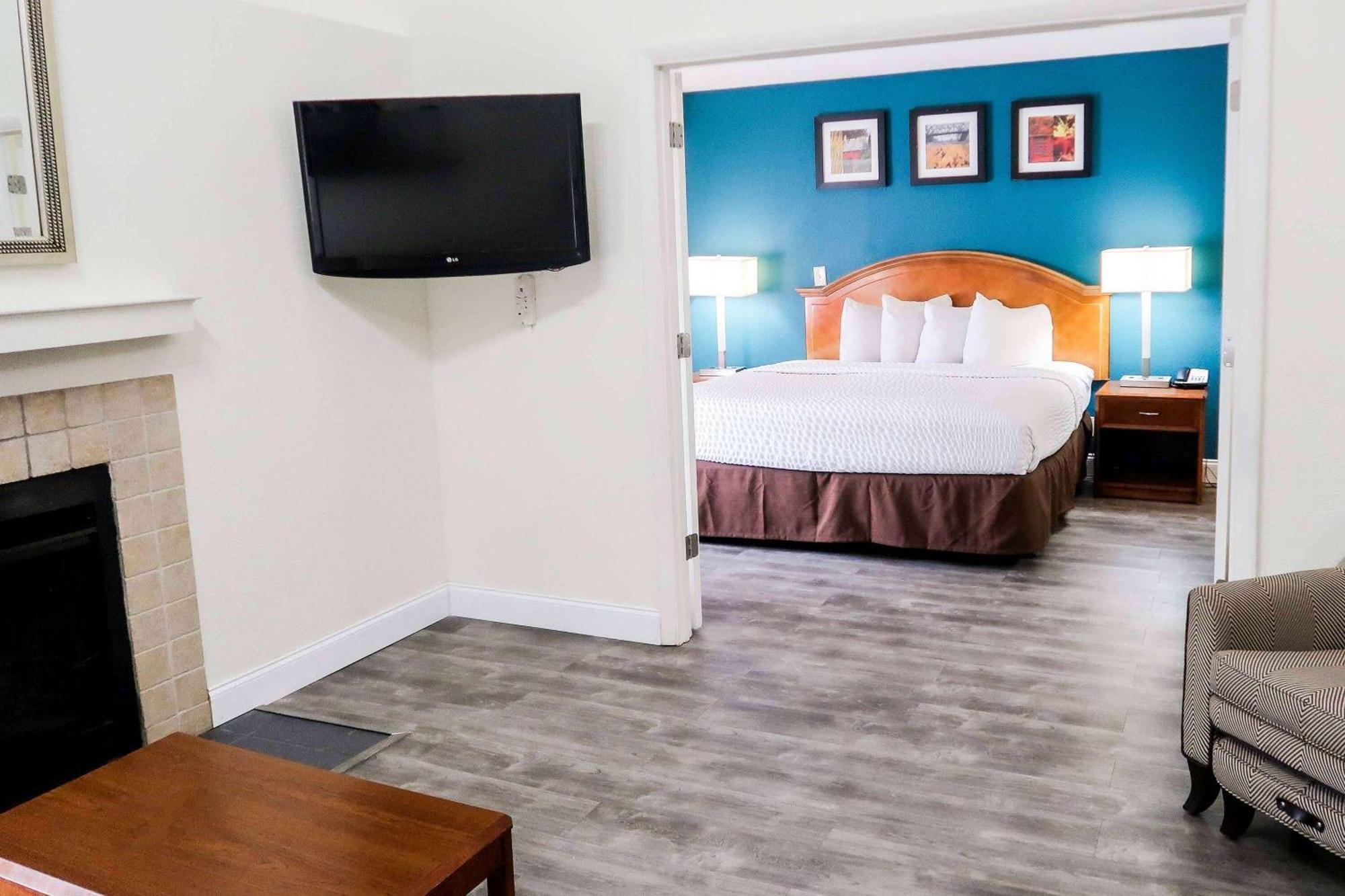 Tysons Corner Suites, A Baymont By Wyndham เวียนนา ภายนอก รูปภาพ